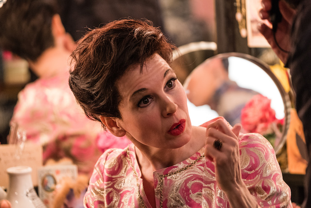 Reneģe Zellweger as Judy Garland  -  Photo credit David Hindley