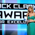 Taylor Swift received the American Music Awards highest honor